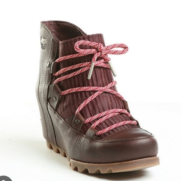 Sorel Sandy Wedge Boots - Picture 2 of 9